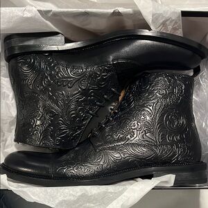 Taft Black Floral Paris Boot. Embossed Black Leather Men's Boots size 8. New